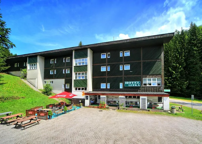 Lenka 3*