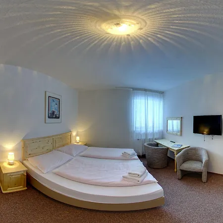 Lenka 3* Spindleruv Mlyn