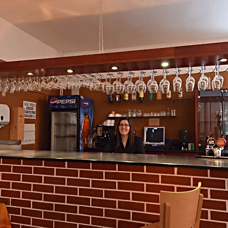 伦卡酒店
