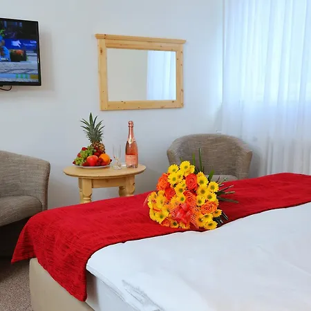 Lenka Hotel